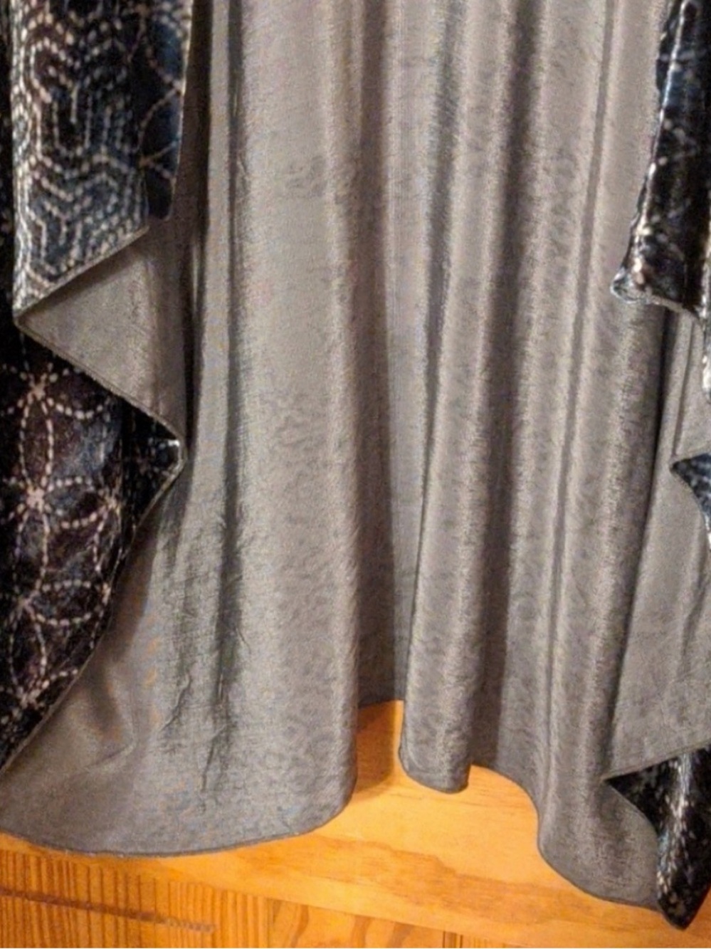 Johnny Was Elegant Black and Gray Velvet Kimono Open Cardigan - Picture 9 of 9